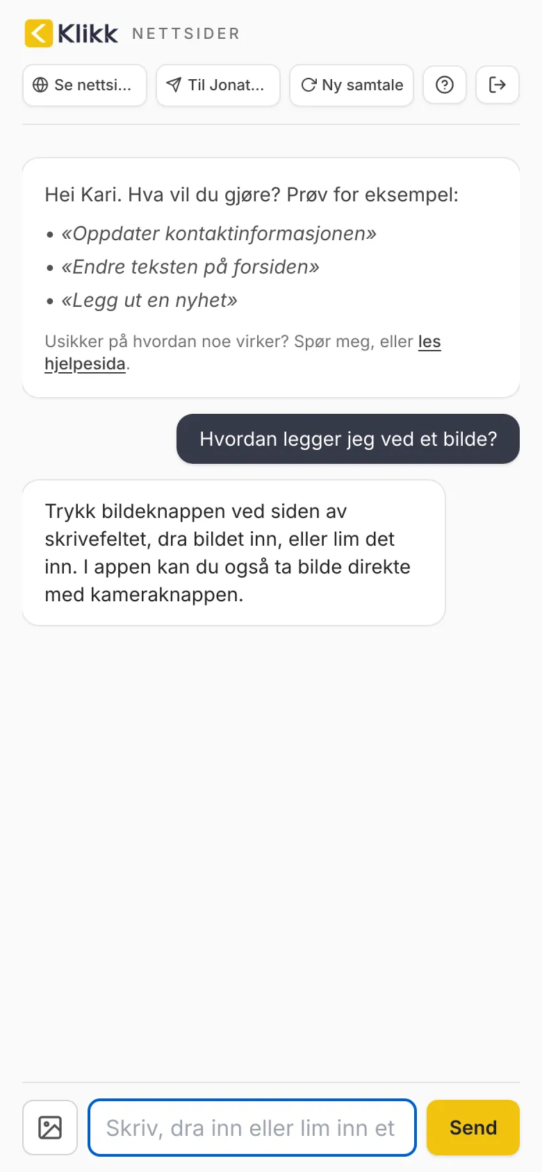Chatten svarer på spørsmålet «Hvordan legger jeg ved et bilde?»